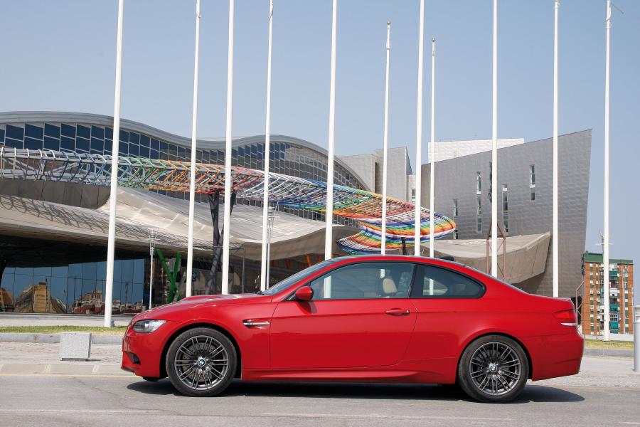  BMW M3 2009 года  (фото 15 из 38)